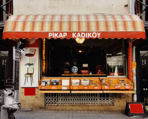 İstanbul Kadıköy'de plak satan dükkanlar